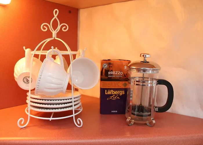 Apartment Positively Inspiring For 2, Free Parking, If Available